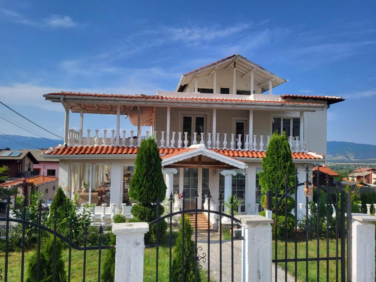 Appartamento Белият Кът Sapareva Banya Esterno foto